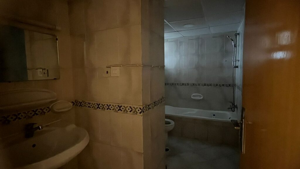 Very Spacious 3 Bedroom Apartment